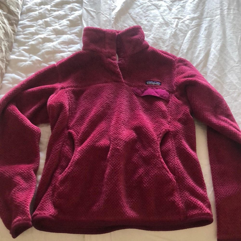 Maroon Patagonia pull over